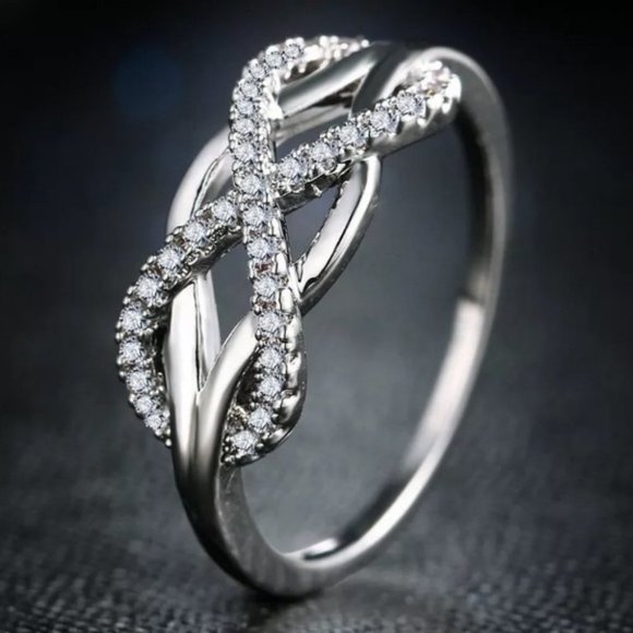 Sterling silver infinity ring - Picture 4 of 4